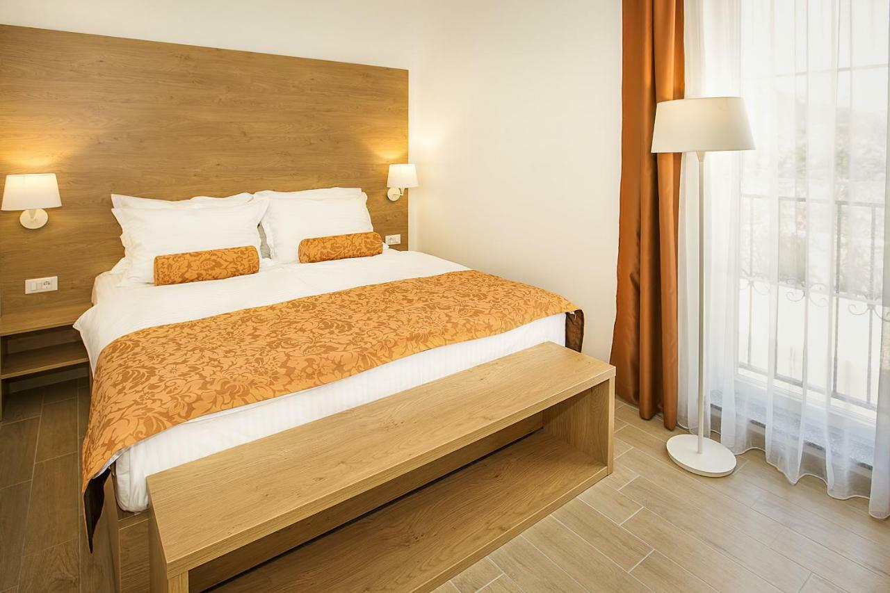 Residence Mediterraneo II 巴斯卡 外观 照片