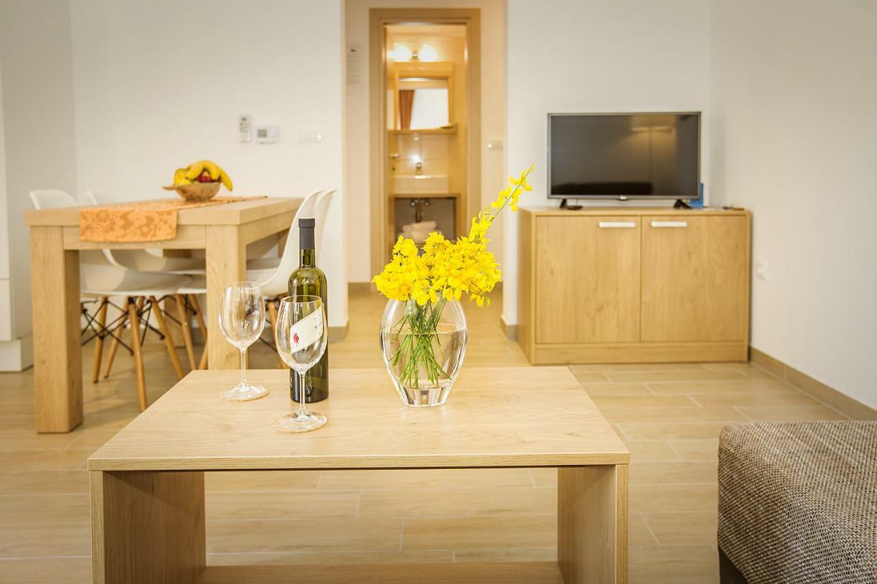 Residence Mediterraneo II 巴斯卡 外观 照片